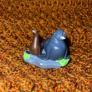 Finding Dory seals Disney Pixar villain toy figure